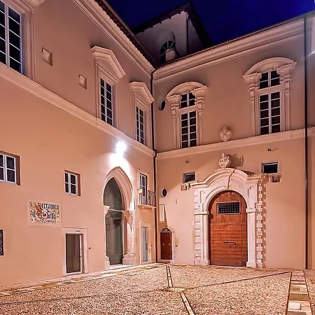 Palazzo Pica Alfieri *